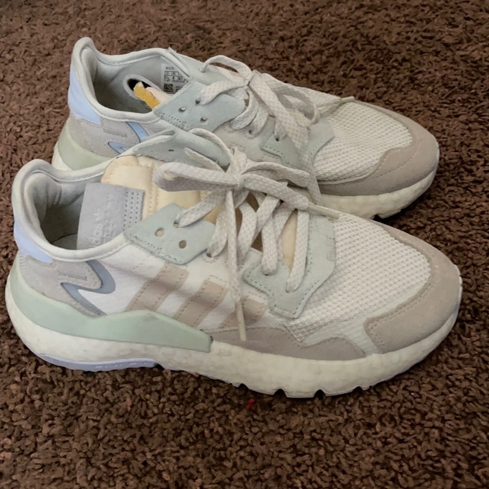 Adidas Originals Nite Jogger in white and ice mint